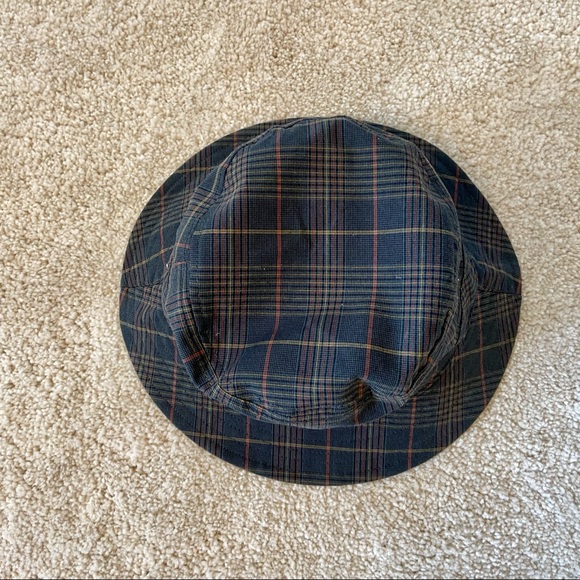 Aritzia Auxilary Bucket Hat Plaid - Picture 3 of 6